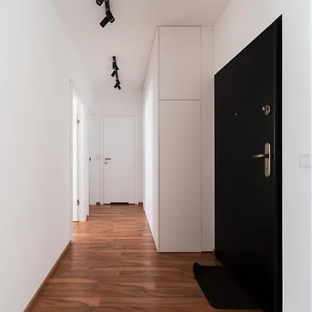 Big - Atal Towers - 3 - Private Parking Place Lejlighed *