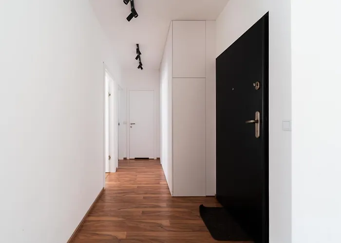 Big - Atal Towers - 3 - Private Parking Place Apartmán *